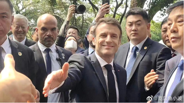 中大学子关注马克龙中山大学之行，马克龙将与学生近距离交流，中大学子热烈相迎