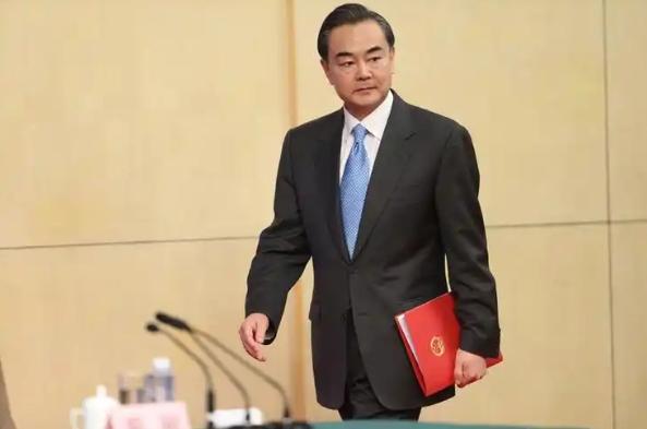 默克尔预测俄乌冲突结局,称仅有一种可能,俄罗斯已经迈出了一步