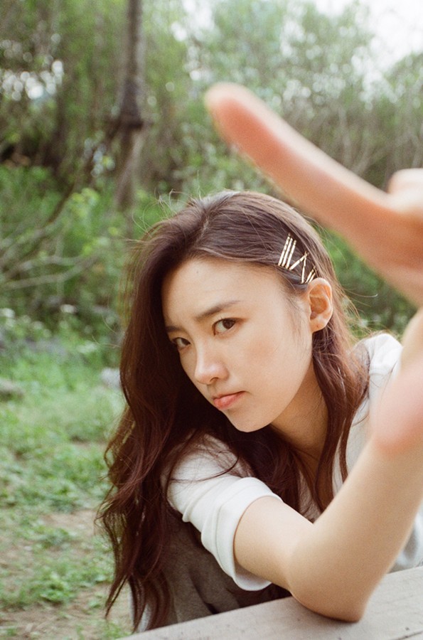 张月绿光森林写真 为元气女孩疯狂心动