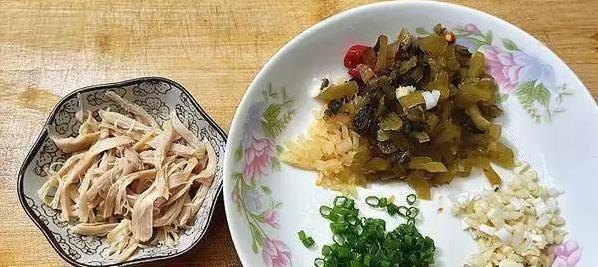 酸汤米粉超简单做法，10分钟出锅，酸辣开胃早餐全家抢着吃
