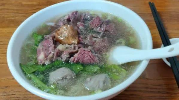 一碗牛肉汤香哭隔壁，潮汕人藏了啥秘方？
