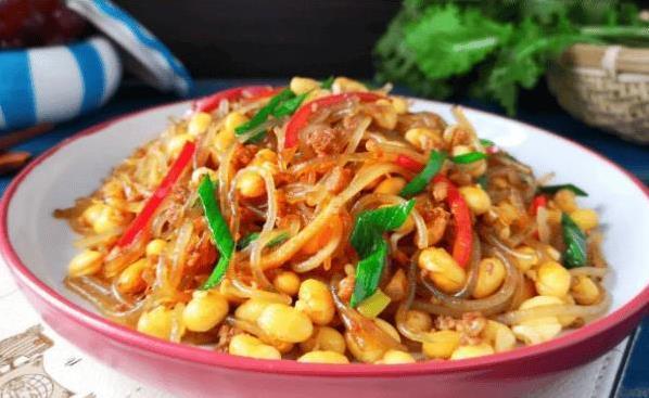 黄豆芽炒出新花样，简单几步变美味，你家最爱哪一招？