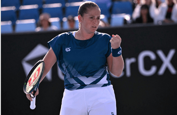 奥斯塔彭科横扫施拉姆科娃，结束六连败将战王欣瑜