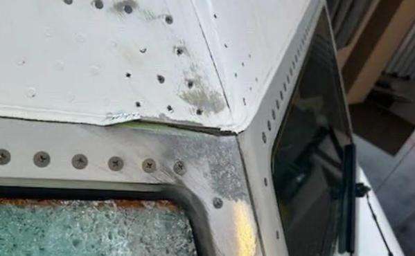 美國一客機(jī)萬米高空玻璃破裂 疑似太空碎片撞擊