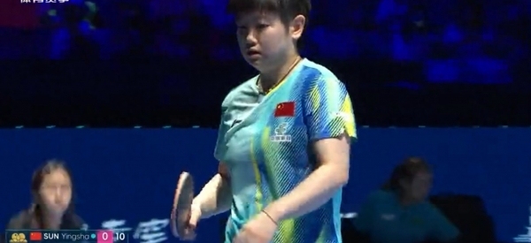 孙颖莎3-0击败了台北队的李昱谆,对手送孙颖莎“超级霹雳转”新外号