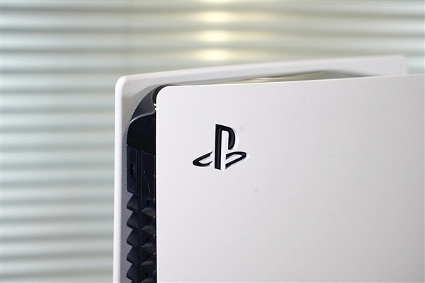 微软爆料PS5 Slim新主机售价后：索粉玩家上演吐槽