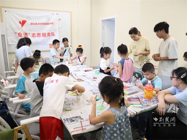 三色课堂架心桥！武昌水陆社区公益艺术疗愈重塑亲子关系