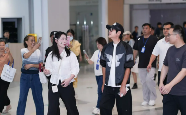 冰雪迎“楠”声，金曲赠挚友｜孙楠现身武汉冰雪中心为国庆演唱会预热