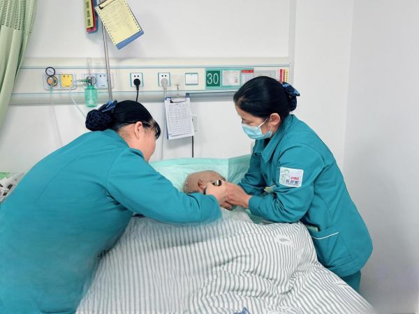 医院陪护新时代！"医管家"免陪照护服务，让患者舒心、家属放心