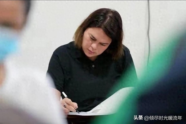 菲律宾议员纷纷做出表态，莎拉三年后总统大位稳了？千载难逢的机会来临