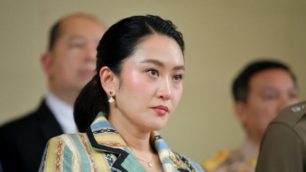他信家族为何逃不开政治风暴 洪森施压促政权更迭