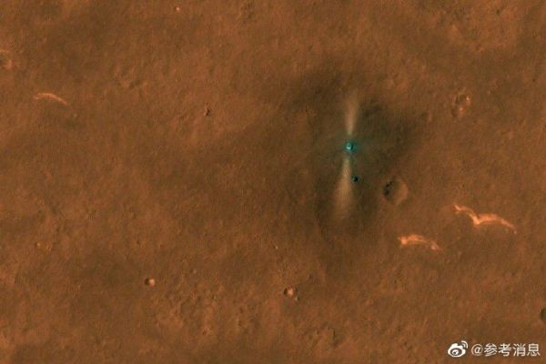NASA火星勘测轨道飞行器拍摄的首张祝融号俯视照