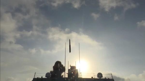 中国海军好消息“N连击”，神秘新导弹亮相