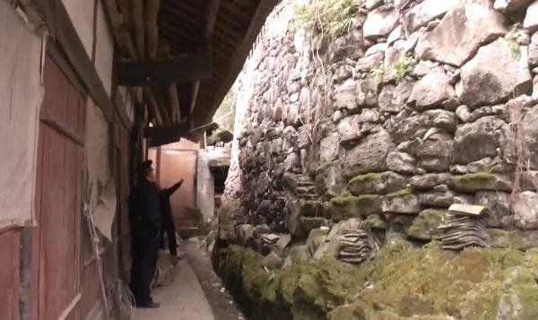 贵州一户村民在老屋挖到神秘坛子！里面竟装了100年前的鸦片！