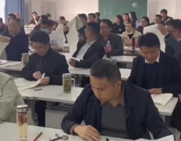 六安中学70多名老师同学生一起参加高三模考