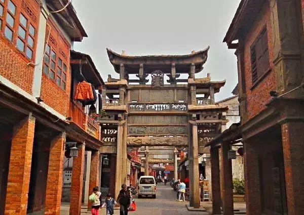 毛晓彤现身漳州拍宣传片，在漳州去哪些地方能追到星