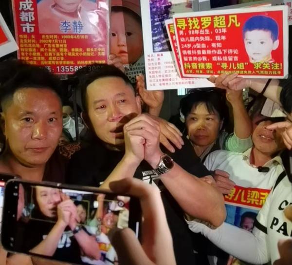 杜小华谈孙卓被拐案：希望人贩子得到严惩 “吴某龙不死 人贩子不绝”