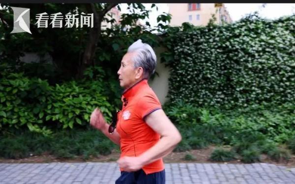 上海81岁阿婆走红每天能跑7公里鞋柜里几乎全是高跟鞋 网友：这就是我羡慕的老年生活啊
