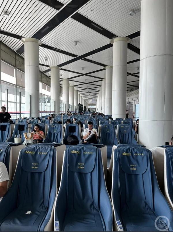 太原机场致歉：对航站楼内按摩椅进行调整