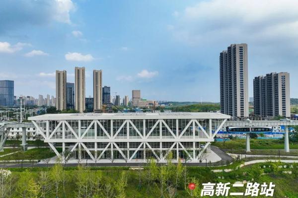 就在武汉!中国首条城市空轨开通