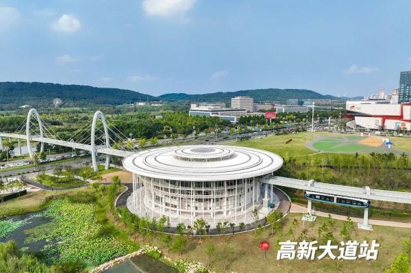 就在武汉!中国首条城市空轨开通
