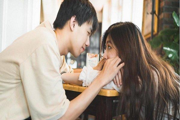 女人出轨后，最怕的不是被老公发现，而是这3件事