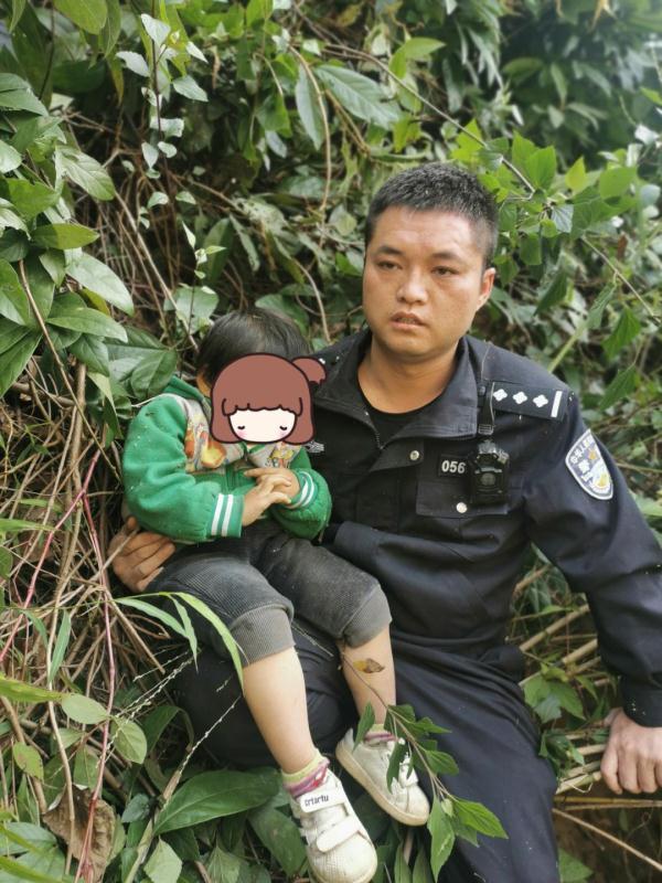 “猴出没？”3岁女孩被野猴抓走，民警紧急救援