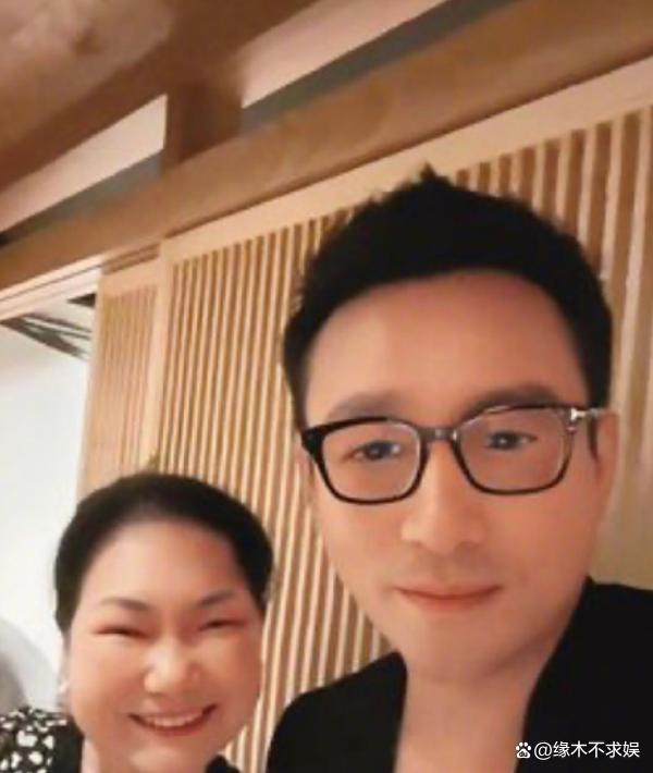 s妈痛哭控诉汪小菲三宗罪妈妈们下场更抓马了没完了