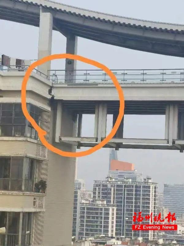 福州一小区天桥被震裂？官方证实：图片真实