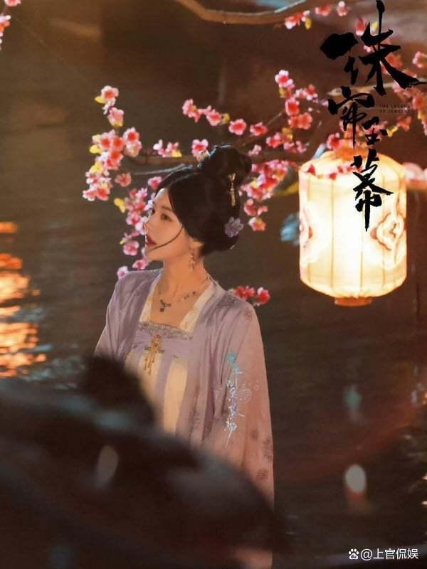 赵露思珠帘玉幕水下镜头 绝美画面引热议