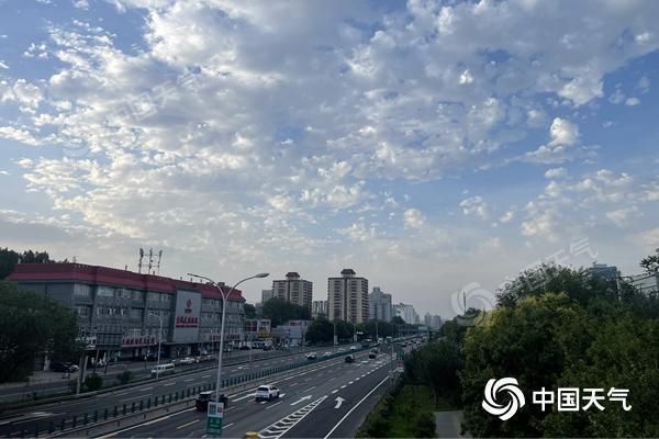 今起三天北京有持续性高温 明天最高温可达38℃