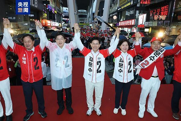在野黨候選人來勢洶洶 韓執政黨能否“尹”退為進
