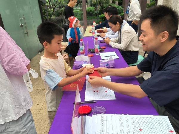 又有小區(qū)給業(yè)主發(fā)錢,，物業(yè)：七成公共收益歸全體業(yè)主,，公司未虧損