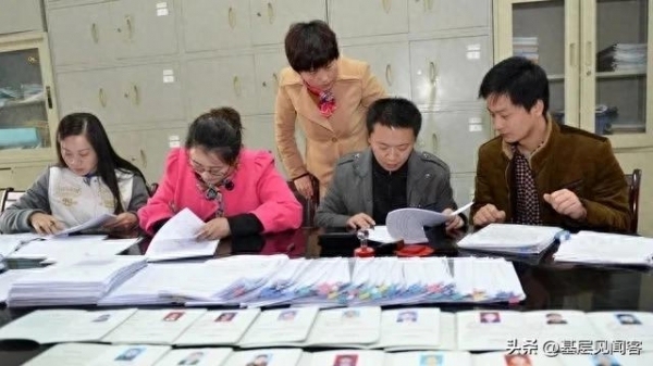 “外行领导内行”背后的真相：是形式主义泛滥的原因吗