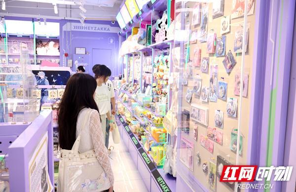 一代人有一代人的好物要晒 暑期“谷子热”沸腾