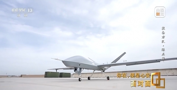 “90后”女歼击机飞行员:替英雄前辈们看大好河山