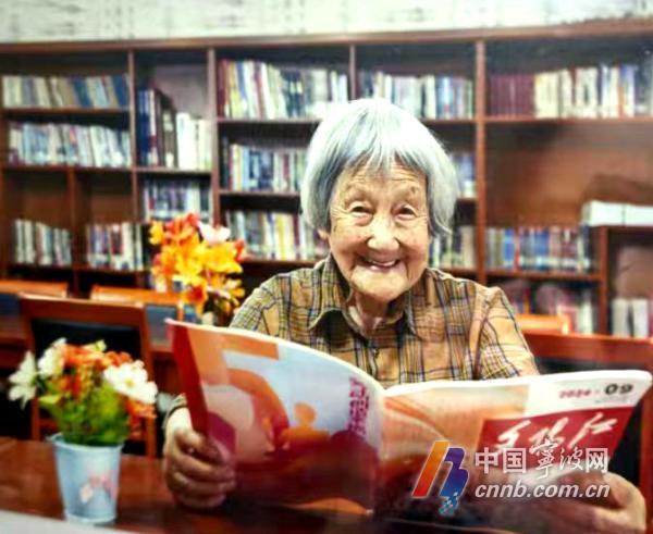 宁波百岁老师认出86岁学生 跨越半世纪的师生情