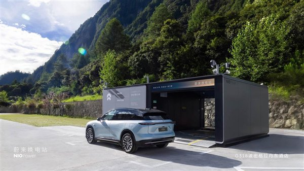 蔚来CEO谈为何不搞极快充电以及安全与便利的权