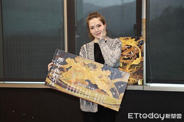 许玮甯患甲流不敢抱女儿 病情加剧仍敬业出席