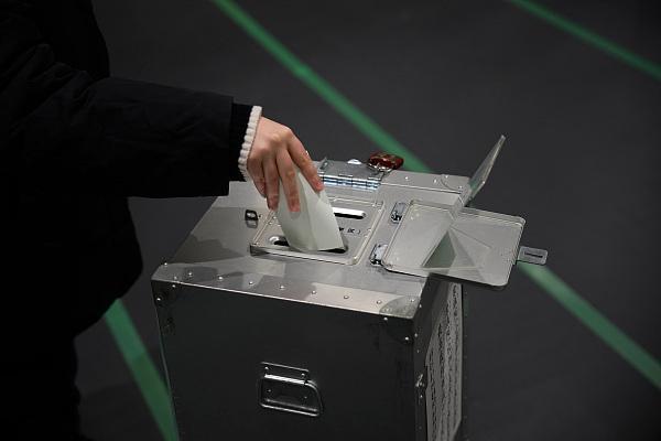 日本国会众议院选举投票结束