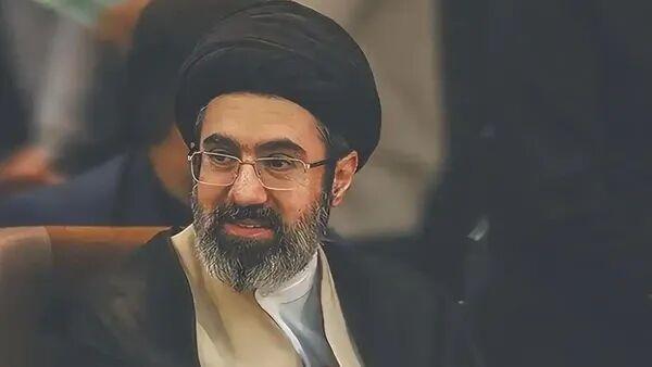 伊反对派媒体称哈梅内伊之子被选为新任最高领袖 内部仍有分歧