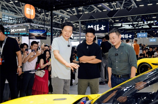 雷军回应小米汽车启用代言人 苏炳添成首代SU7车主