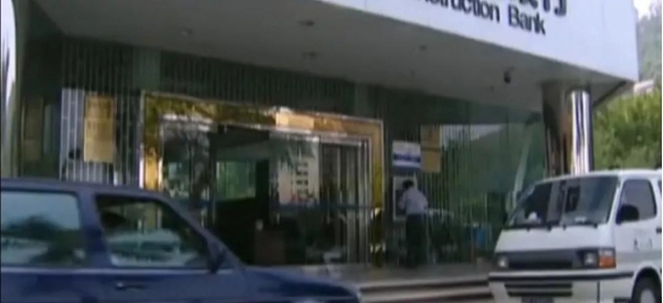 在银行取完钱,千万不要马上离开?原因何在?