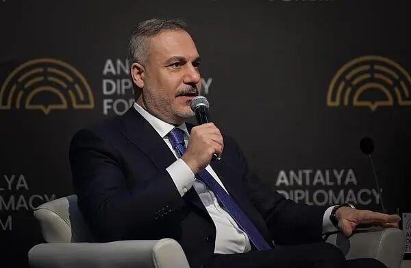 以民众：本届政府是无数恶行的根源 抗议要求和平新领导层