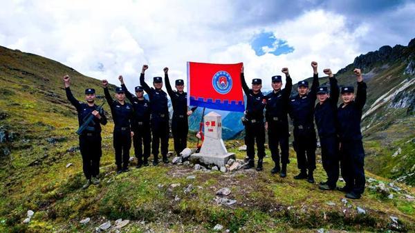 独龙江戍边民警巡逻踏查“死亡界桩”