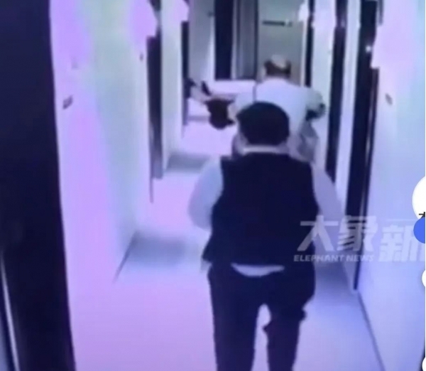 这次事情闹得不小！女子遭老板性侵后看到秃顶男就应激 