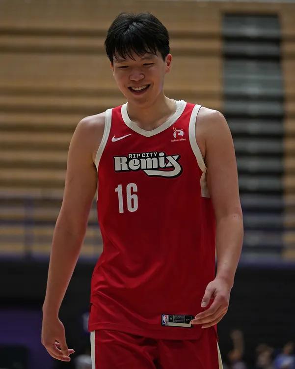 杨瀚森22分G联赛得分新高