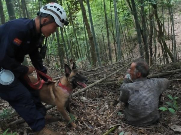 福建老人深山走失十天后獲救 生命奇跡再現(xiàn)