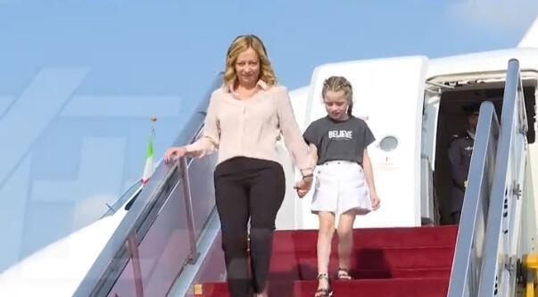 意大利总理梅洛尼带8岁女儿访华