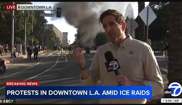 突发！洛杉矶爆发零元购，2000国民警卫队进入！熟悉的一幕重演！